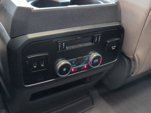Used 2019 Ford Expedition Limited image 18