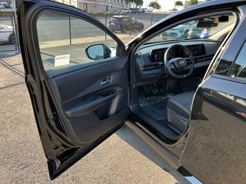 Used 2024 Nissan Ariya FWD image 9