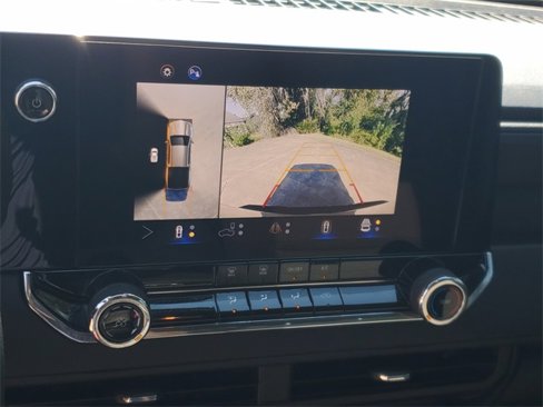 Used 2024 Chevrolet Colorado Trail Boss w/ Technology Package image 24