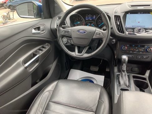 Used 2017 Ford Escape Titanium image 34