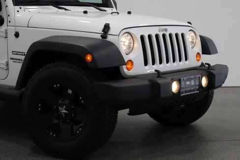Used 2013 Jeep Wrangler Unlimited Sport image 3