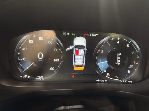Used 2018 Volvo XC60 T6 R-Design w/ Convenience Package image 22