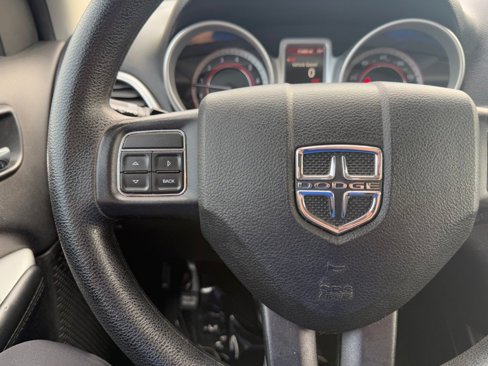 Used 2017 Dodge Journey SE image 24