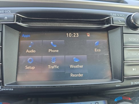 Used 2018 Toyota RAV4 LE image 28
