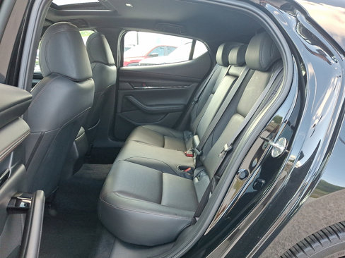 Certified 2021 MAZDA MAZDA3 Hatchback w/Premium Plus Pkg image 11