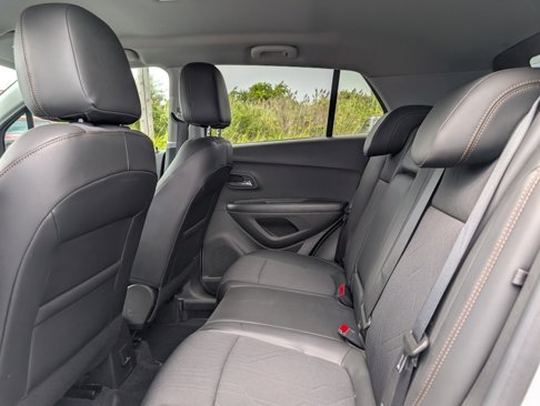 Used 2022 Chevrolet Trax LT w/ Redline Edition image 13