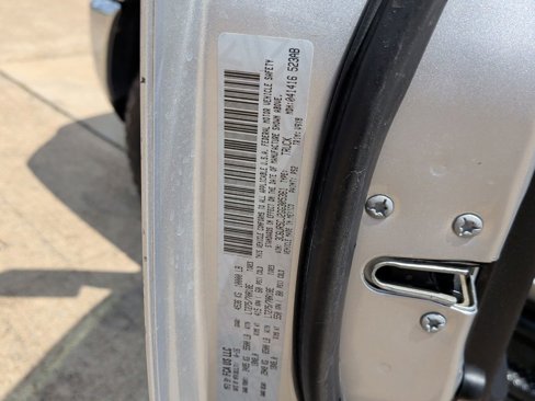 Used 2016 RAM 2500 Tradesman w/ Chrome Appearance Group image 44