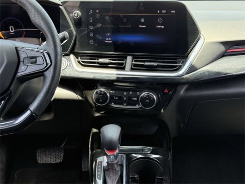 Used 2024 Chevrolet Trax RS w/ Sunroof Package image 15