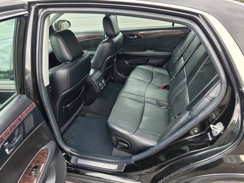 Used 2011 Toyota Avalon Limited image 10
