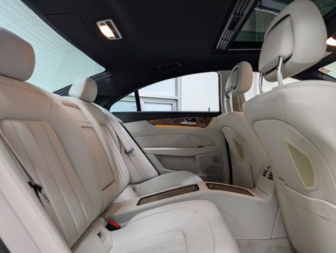 Used 2016 Mercedes-Benz CLS 400 w/ Premium 2 Package image 21