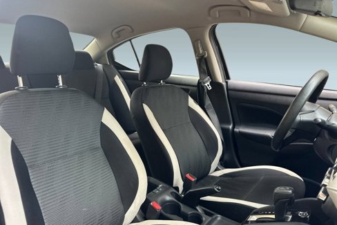 Used 2022 Nissan Versa SV w/ Trunk Package image 29