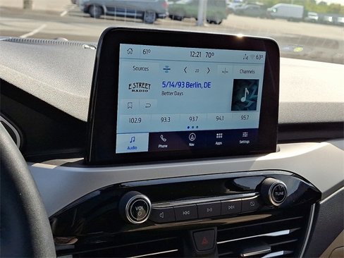 Used 2022 Ford Escape SEL w/ Technology Package image 17