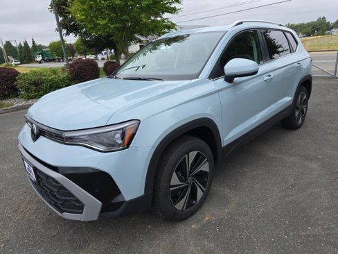 New 2025 Volkswagen Taos SE image 8