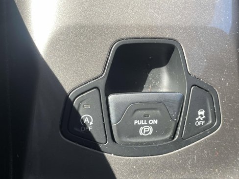 Used 2022 Jeep Renegade Latitude w/ Sun/Sound Group image 24