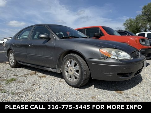 Used 2005 Ford Taurus SEL image 1