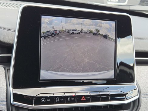 New 2025 Jeep Compass Latitude image 22