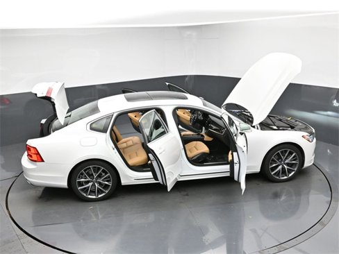 Used 2019 Volvo S90 T6 Momentum image 47