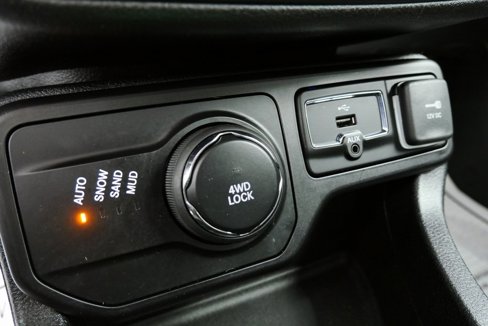 Used 2018 Jeep Renegade Sport w/ Power & Air Group image 27