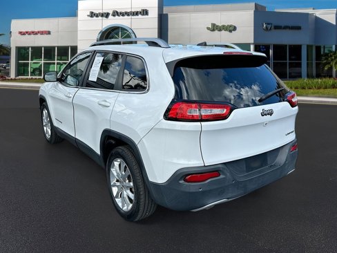 Used 2017 Jeep Cherokee Limited image 6