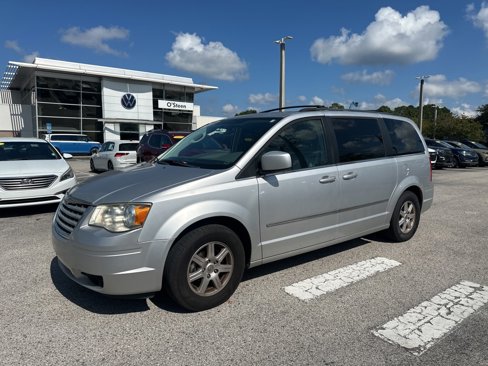 Used 2010 Chrysler Town & Country Touring w/ Family Value Group image 9