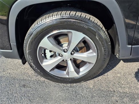 Used 2021 Jeep Cherokee Limited w/ Elite Package image 29