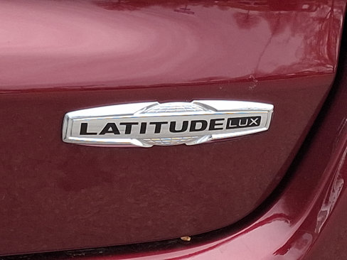 Certified 2022 Jeep Compass Latitude image 31