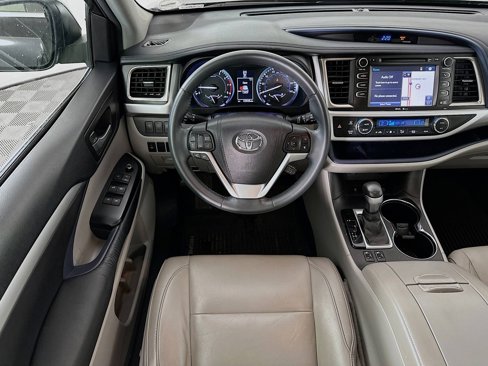 Used 2015 Toyota Highlander XLE image 24