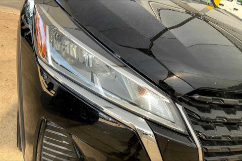 Used 2023 Nissan Kicks SV image 27