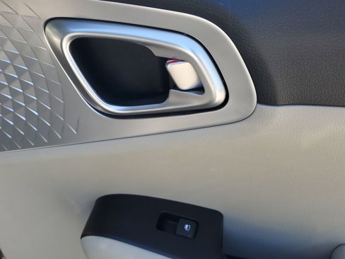 Used 2023 Kia Soul LX image 40