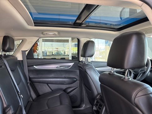 Used 2017 Cadillac XT5 Luxury image 35