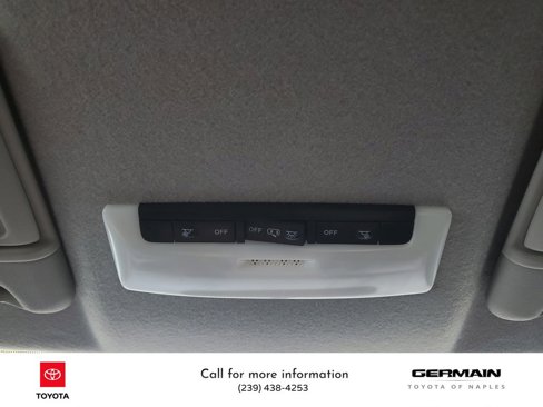 Used 2018 Nissan Kicks S image 34