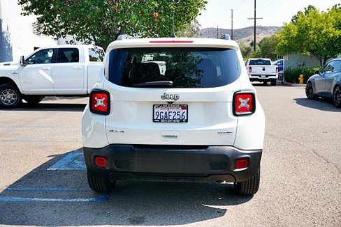Certified 2022 Jeep Renegade Latitude image 10