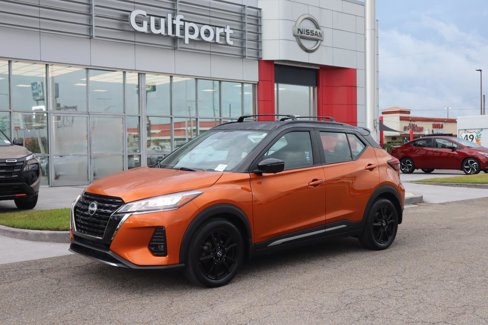 Used 2023 Nissan Kicks SR w/ Interior Electronics Package image 2