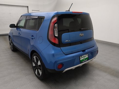 Used 2018 Kia Soul + image 5