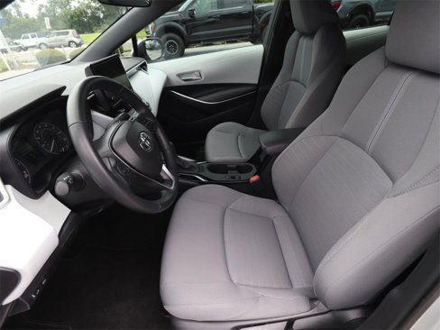 Used 2024 Toyota Corolla SE image 2