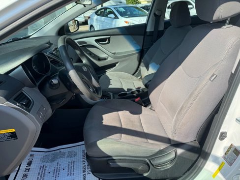 Used 2014 Hyundai Elantra SE image 9