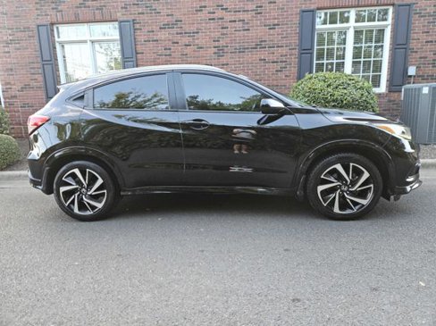 Used 2019 Honda HR-V Sport image 6