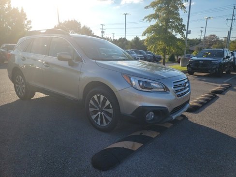 Used 2015 Subaru Outback 3.6R Limited image 2