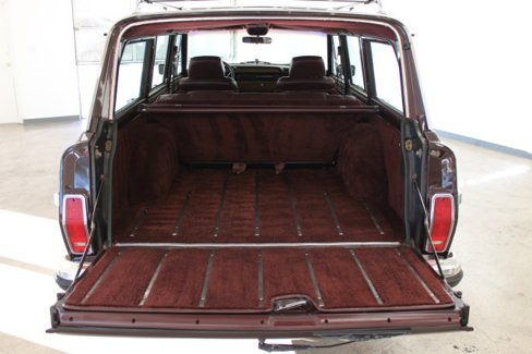 Used 1989 Jeep Grand Wagoneer image 29