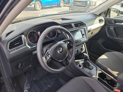 Used 2020 Volkswagen Tiguan S image 20