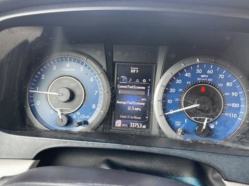 Used 2015 Toyota Sienna Limited Premium image 16