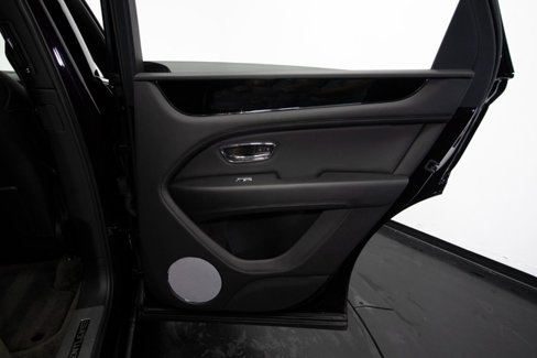 Used 2022 Bentley Bentayga image 58
