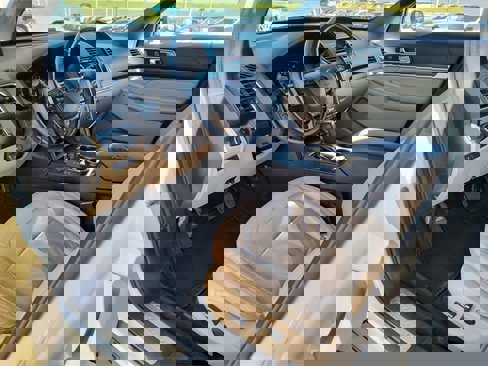 Used 2017 Ford Explorer Limited image 2