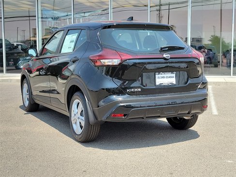 New 2024 Nissan Kicks S image 8