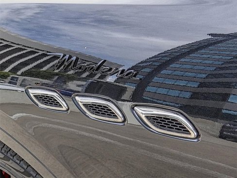 New 2023 Maserati Levante Modena image 23