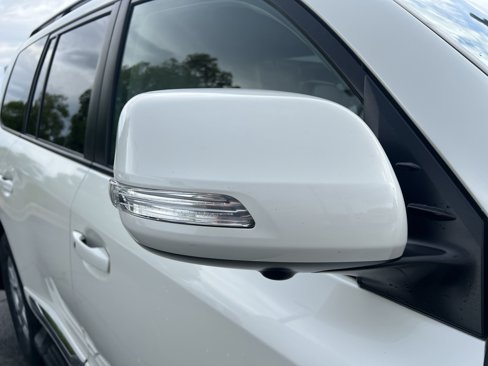 Used 2014 Toyota Land Cruiser image 6