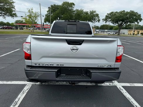 Used 2017 Nissan Titan PRO-4X image 7