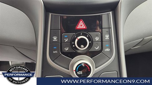 Used 2016 Hyundai Elantra SE image 18
