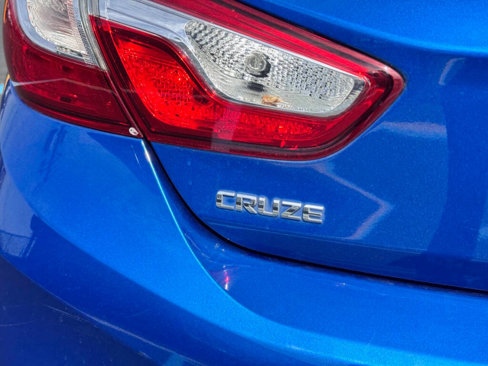 Used 2018 Chevrolet Cruze LT w/ Convenience Package image 27