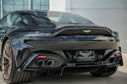 New 2025 Aston Martin V8 Vantage Coupe image 13